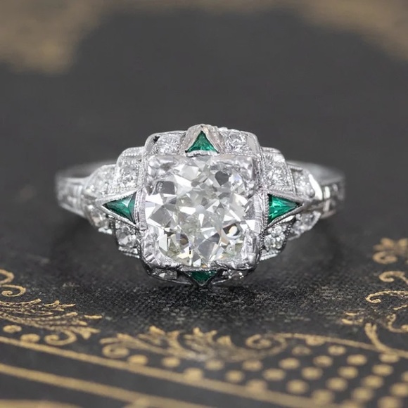 Jewelry - New Women’s Vintage 925 Silver Beautiful Diamond Ring